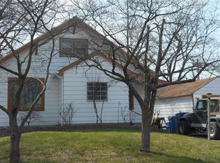 415 Ohio Ave, South Roxana, IL 62087