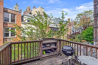 Rented by (Legacy) Elegran