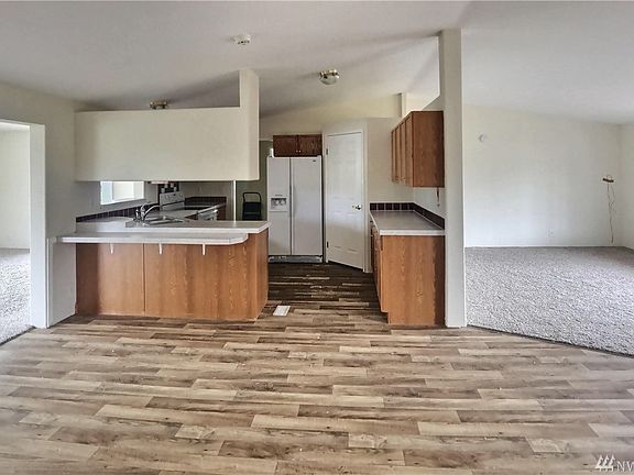 3rd image of 11317 246th Avenue Ct E