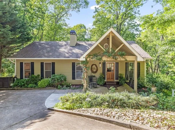 765 Circle Dr, Gainesville, GA 30501