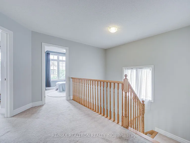 48 Robert Wilson Cres — Photo 25