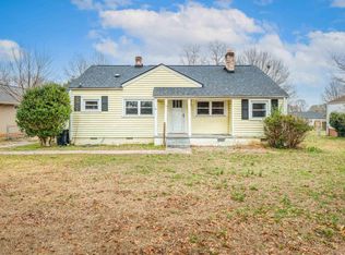 220 Donnan Rd, Taylors, SC 29687