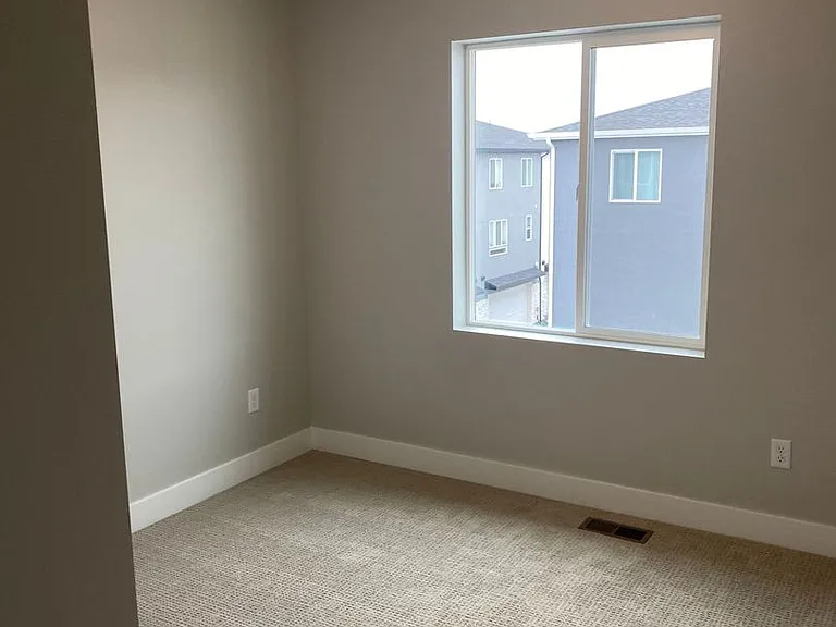 972 W 420 S — Photo 20