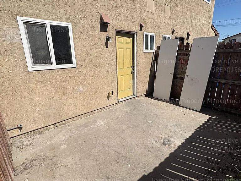 1405 Pacific St — Photo 15