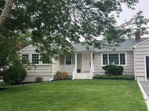 45 Chapel Rd, Barrington, RI 02806