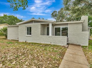 611 Sarah St, Edna, TX 77957