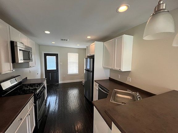 3rd image of 3203 Deaton St