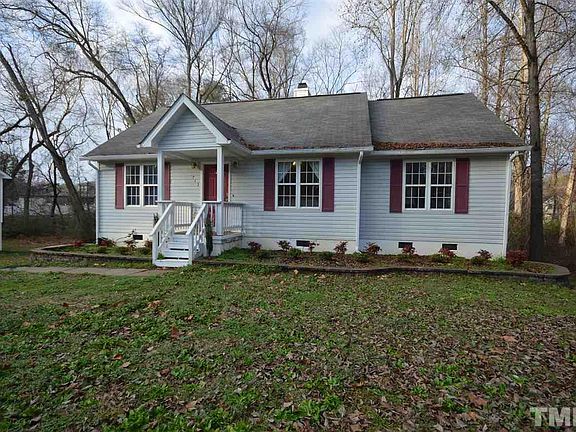 2nd image of 713 E Maple Ln