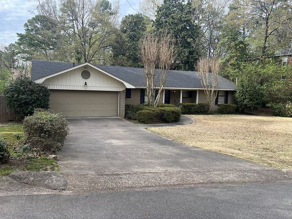 6 Berwyn Dr