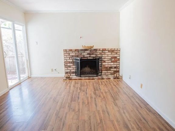 4th image of 1115 Church St