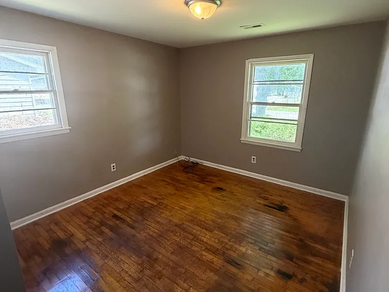 109 Paulette Ct — Photo 9
