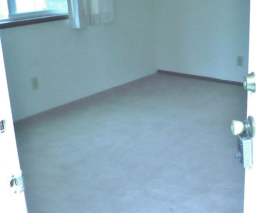 2nd image of 2933 Willamette St APT 4