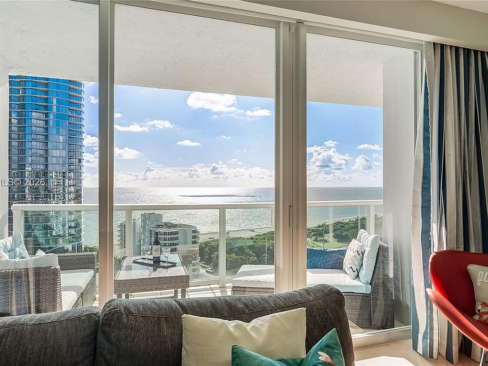 1st image of 100 Bayview Dr APT 1807