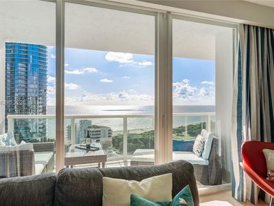 100 Bayview Dr APT 1807, Sunny Isles Beach, FL, 33160