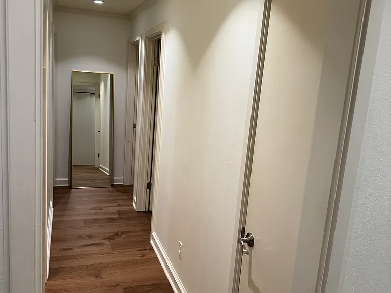 8301 Chatham Dr — Photo 12