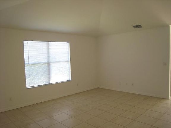 4th image of 1123 Ichabod Ave S