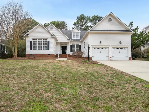 208 Waverly Dr, Clayton, NC 27520