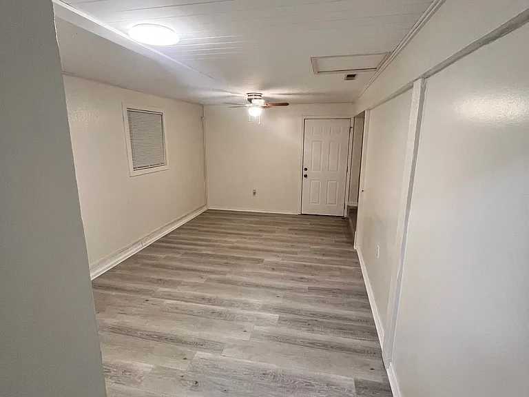 112 Rose Ave — Photo 17