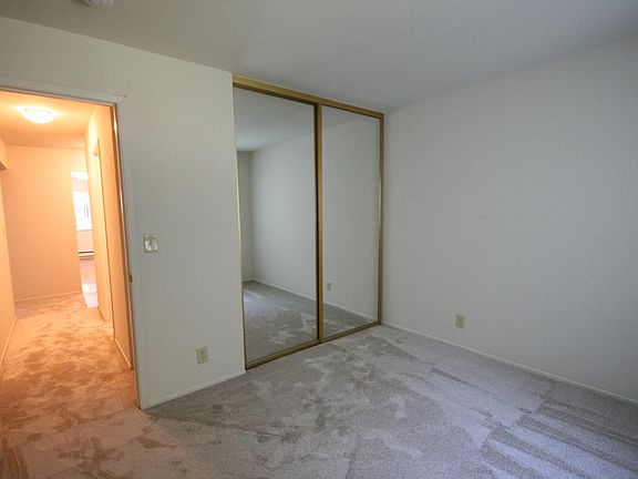 4th image of 1540 Moorpark Ave APT 2