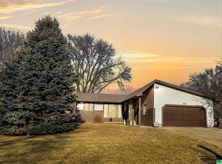 513 Apollo Rd, Hinton, IA 51024