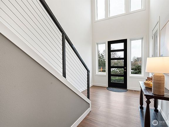 2nd image of 5334 N Commercial Street