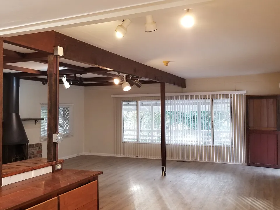 8024 Soquel Dr
