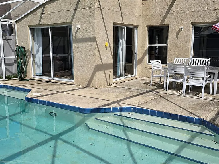 3234 Brewster Dr — Photo 2