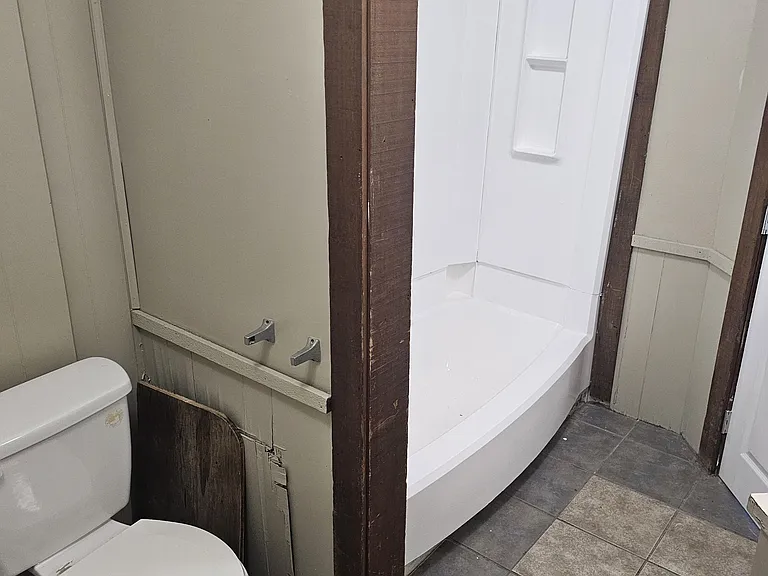 217 N Wilson Ave — Photo 4