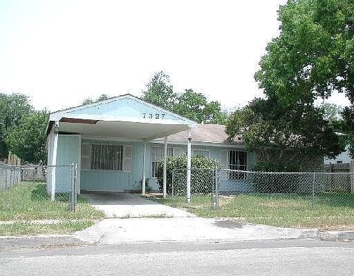 1st image of 7327 GLEN CROSS DR