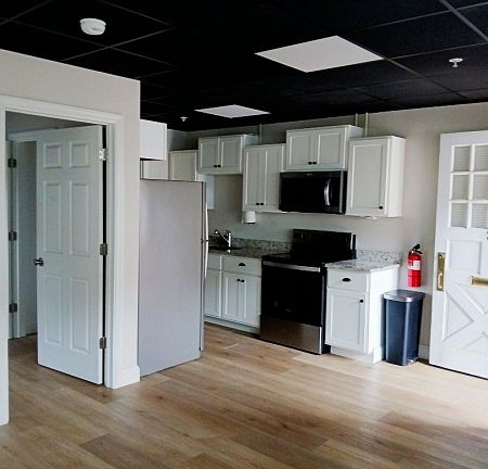 3rd image of 175 Main St #3