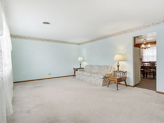 3rd image of 159 Willow St