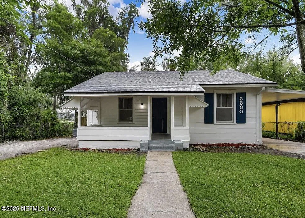 3 bed, 1.0 bath, 1074 sqft, $1,275 — Photo 1