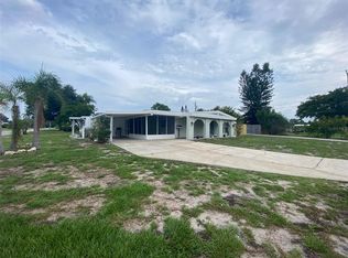 2302 S Radcliffe Pl, Bradenton, FL 34207