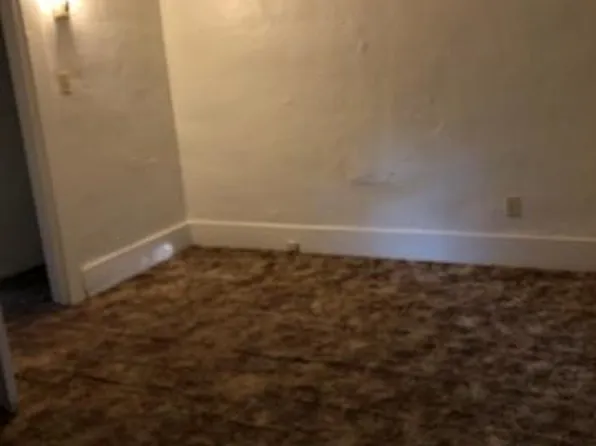 1515 White Ave, Akron, OH 44307