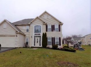 5424 Lucknow Dr, Clay, NY 13041