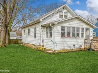 672 N Crystal Ave, Elgin, IL 60123