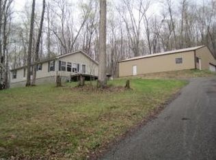 5560 E Sharkey Estates Ln, Bloomfield, IN 47424
