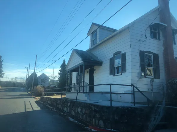 206 S Hall St, Sharpsburg, MD 21782