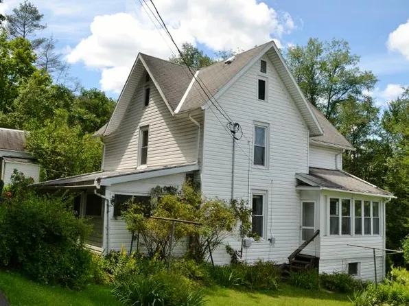 208 Academy Ter, Dushore, PA 18614