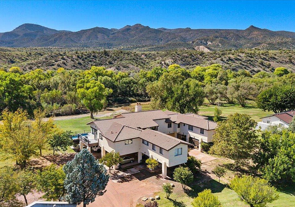 1st image of 303 W Grippen Rd