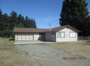 233 Village Ln, Sequim, WA 98382