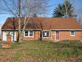 1st image of 4895 Pinewood Dr