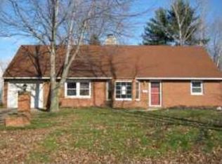 4895 Pinewood Dr, Sheffield Lake, OH 44054