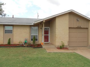 403 NE Angus St, Lawton, OK 73507