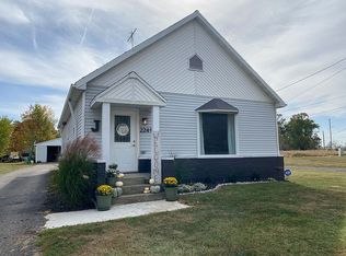 2241 E Hazel Bluff Rd, Clinton, IN 47842