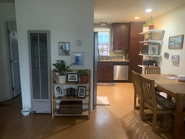 3134 Reynard Way — Photo 3