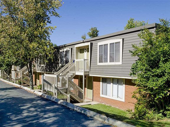 2nd image of 100 Lakeshore Dr #1-153