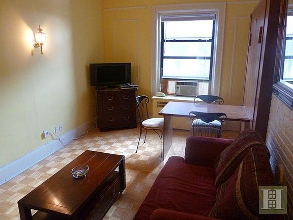 4th image of 320 W 75th St APT 5D