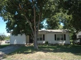 2700 S 27th St, Waco, TX 76706