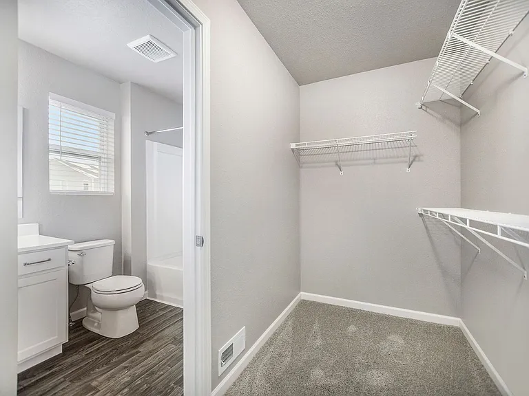 854 Winchester St — Photo 23